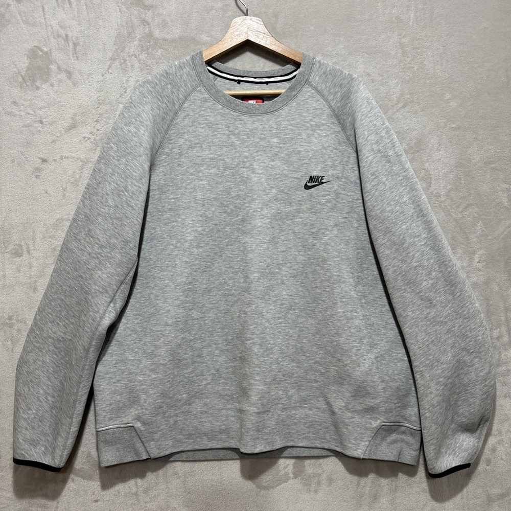 Nike Sportswear Tech Fleece Men's 2XL Grey Crewneck Sweatshirt Long Sleeve Logo